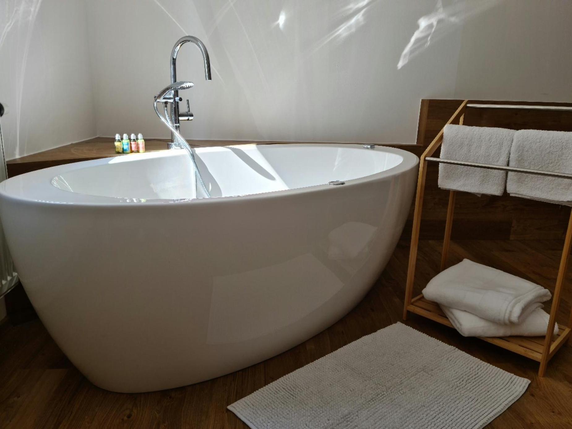 City Centre Apartments 리베레츠 외부 사진